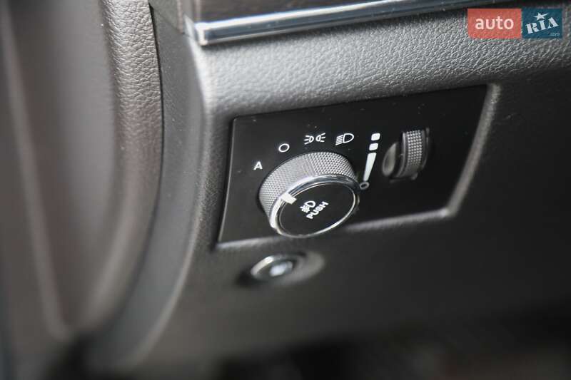 Внедорожник / Кроссовер Jeep Grand Cherokee 2013 в Харькове