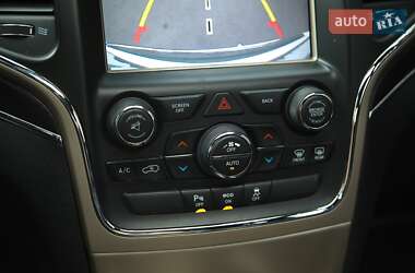 Внедорожник / Кроссовер Jeep Grand Cherokee 2013 в 
