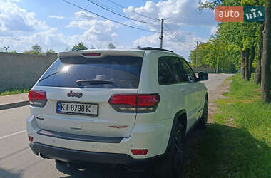 Позашляховик / Кросовер Jeep Grand Cherokee 2017 в 