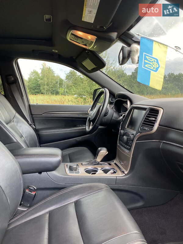 Внедорожник / Кроссовер Jeep Grand Cherokee 2017 в Ахтырке