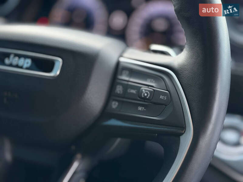 Внедорожник / Кроссовер Jeep Grand Cherokee 2022 в Киеве