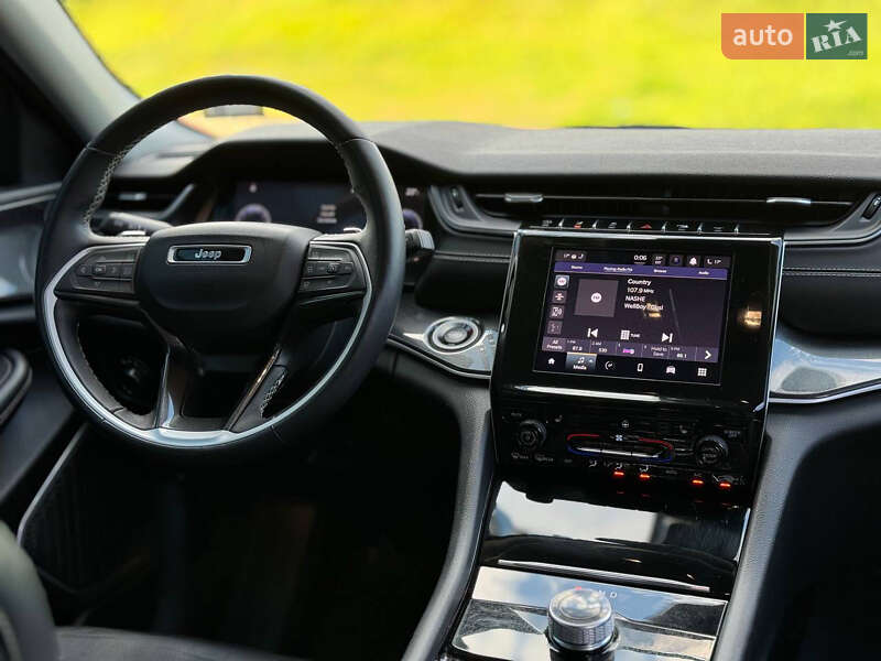 Внедорожник / Кроссовер Jeep Grand Cherokee 2022 в Киеве