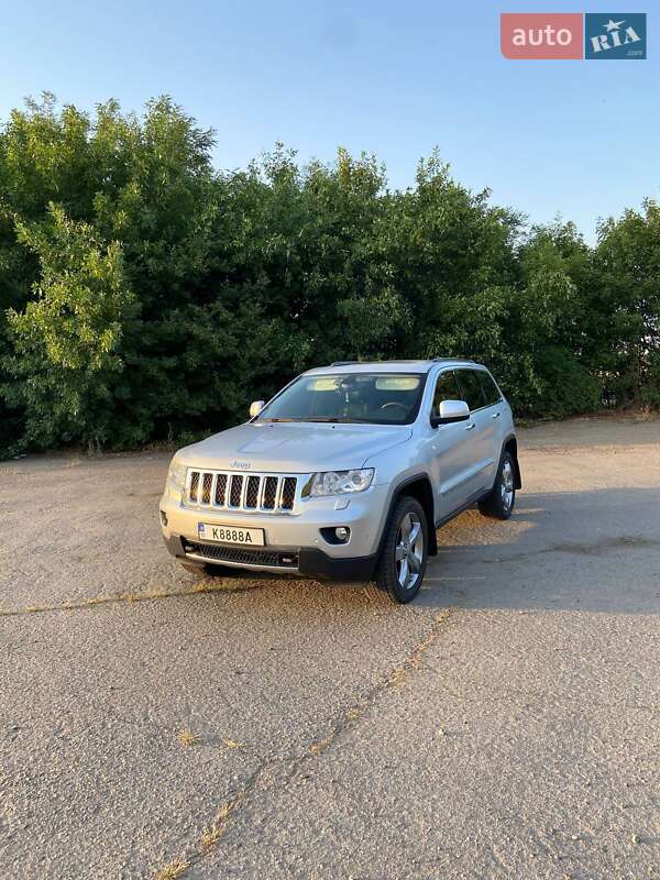 Внедорожник / Кроссовер Jeep Grand Cherokee 2011 в Первомайске
