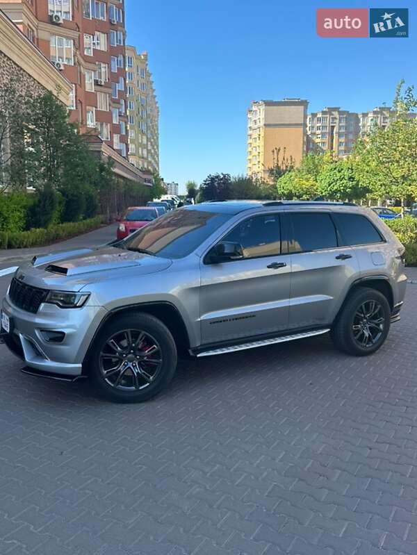 Внедорожник / Кроссовер Jeep Grand Cherokee 2015 в Киеве