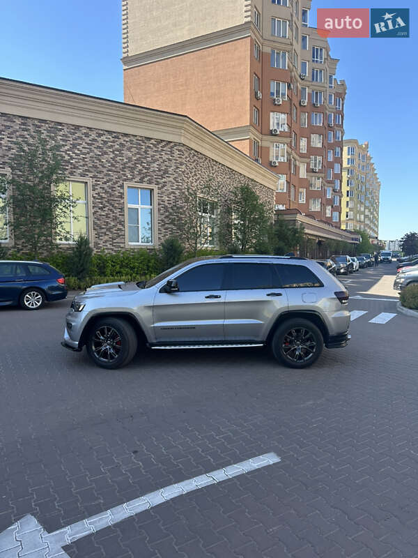 Внедорожник / Кроссовер Jeep Grand Cherokee 2015 в Киеве