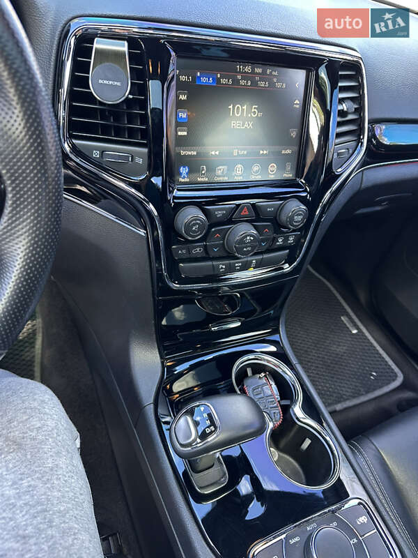 Внедорожник / Кроссовер Jeep Grand Cherokee 2015 в Киеве