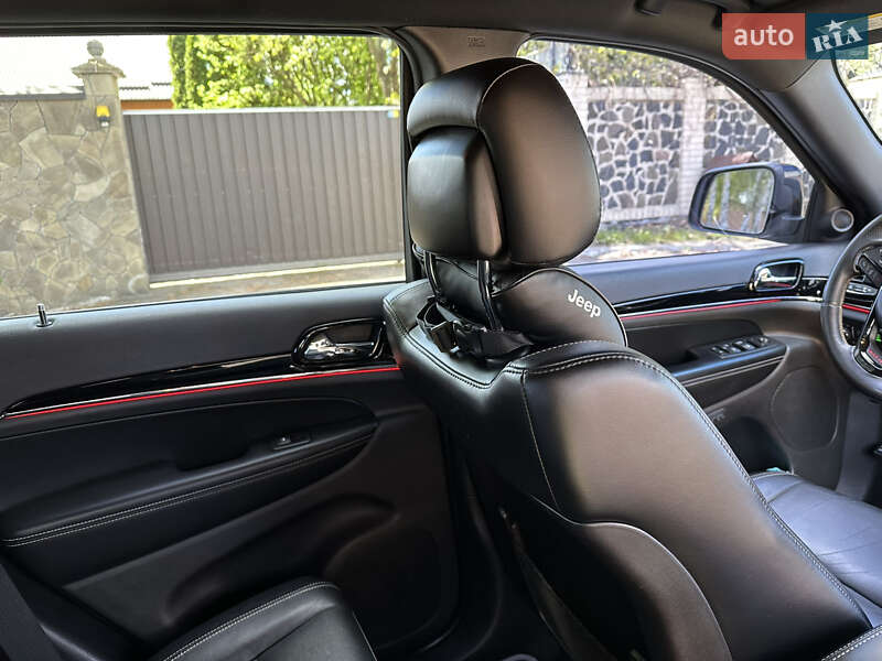 Внедорожник / Кроссовер Jeep Grand Cherokee 2015 в Киеве