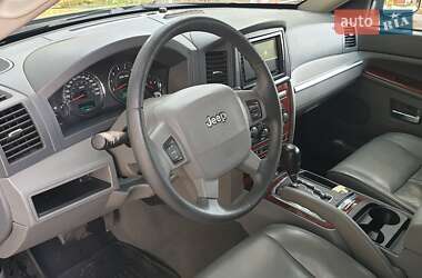 Внедорожник / Кроссовер Jeep Grand Cherokee 2006 в 