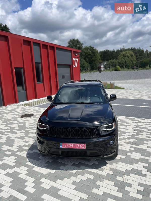 Внедорожник / Кроссовер Jeep Grand Cherokee 2020 в Львове