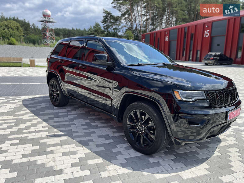 Внедорожник / Кроссовер Jeep Grand Cherokee 2020 в Львове