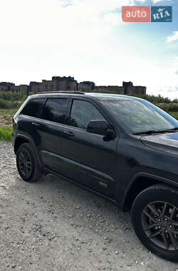 Внедорожник / Кроссовер Jeep Grand Cherokee 2016 в Ивано-Франковске