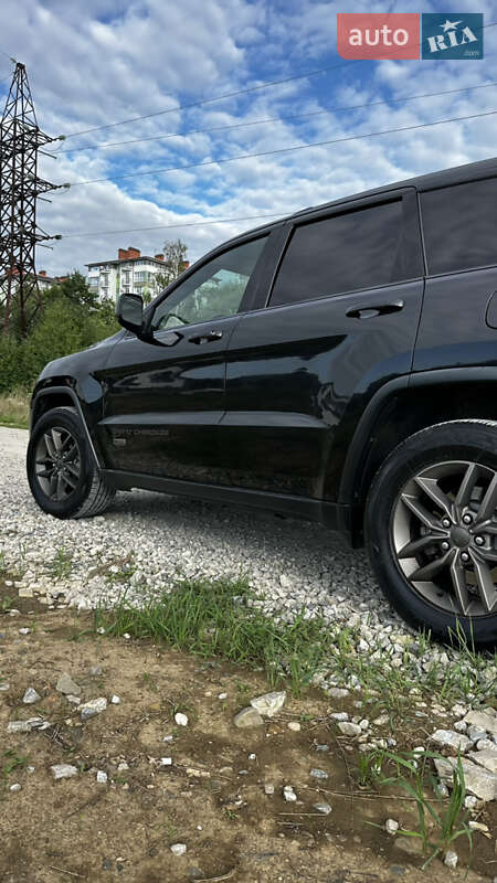 Внедорожник / Кроссовер Jeep Grand Cherokee 2016 в Ивано-Франковске