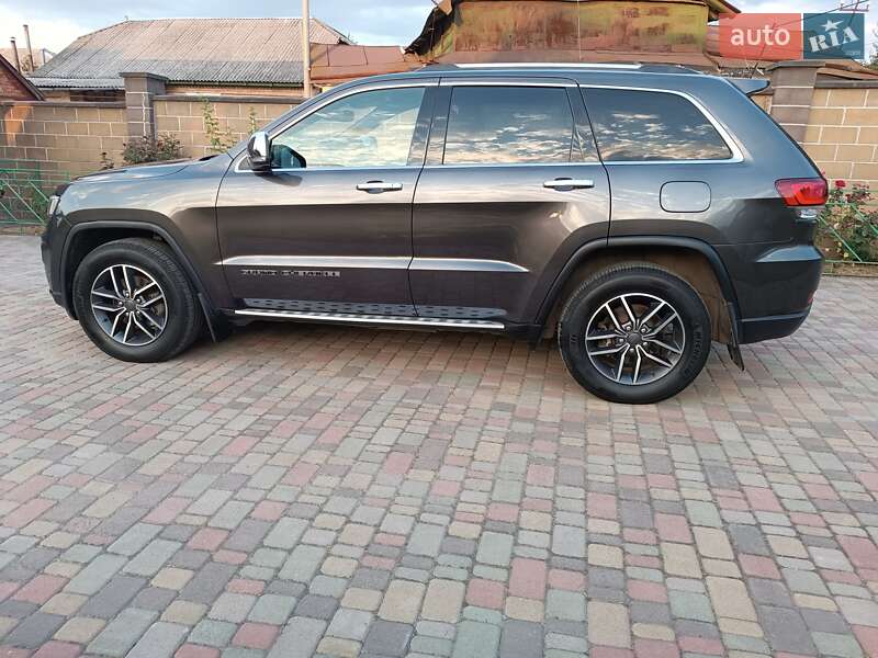 Внедорожник / Кроссовер Jeep Grand Cherokee 2020 в Лубнах