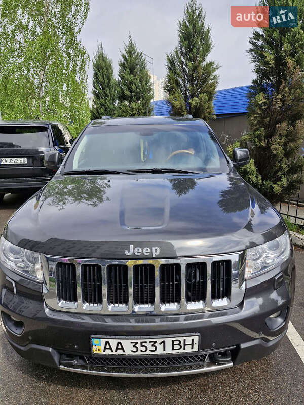 Внедорожник / Кроссовер Jeep Grand Cherokee 2011 в Киеве