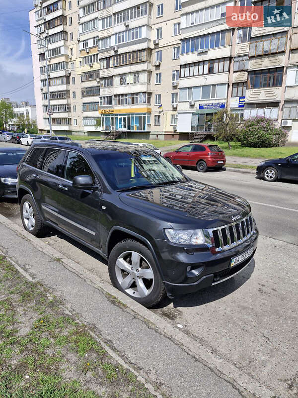 Внедорожник / Кроссовер Jeep Grand Cherokee 2011 в Киеве