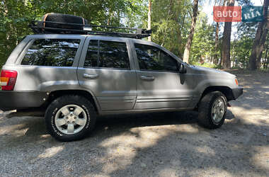 Внедорожник / Кроссовер Jeep Grand Cherokee 2001 в 