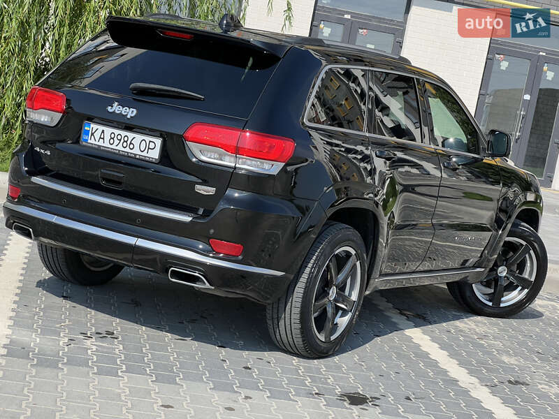 Внедорожник / Кроссовер Jeep Grand Cherokee 2017 в Киеве