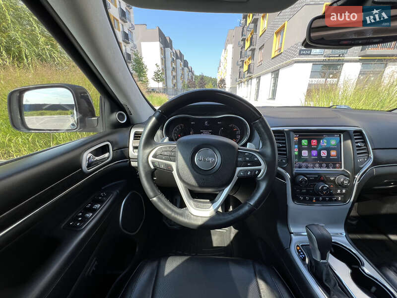 Внедорожник / Кроссовер Jeep Grand Cherokee 2017 в Киеве