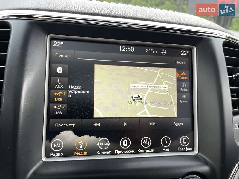 Внедорожник / Кроссовер Jeep Grand Cherokee 2015 в Киеве фото 23 Внедорожник / Кроссовер Jeep Grand Cherokee 2015 в Киеве