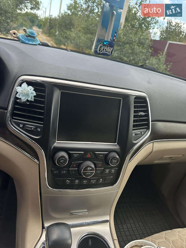 Позашляховик / Кросовер Jeep Grand Cherokee 2016 в Одесі