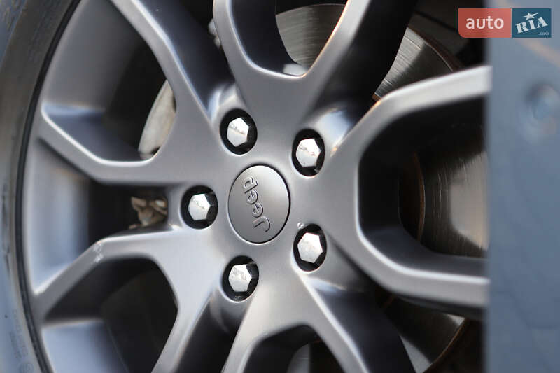 Внедорожник / Кроссовер Jeep Grand Cherokee 2020 в Дрогобыче