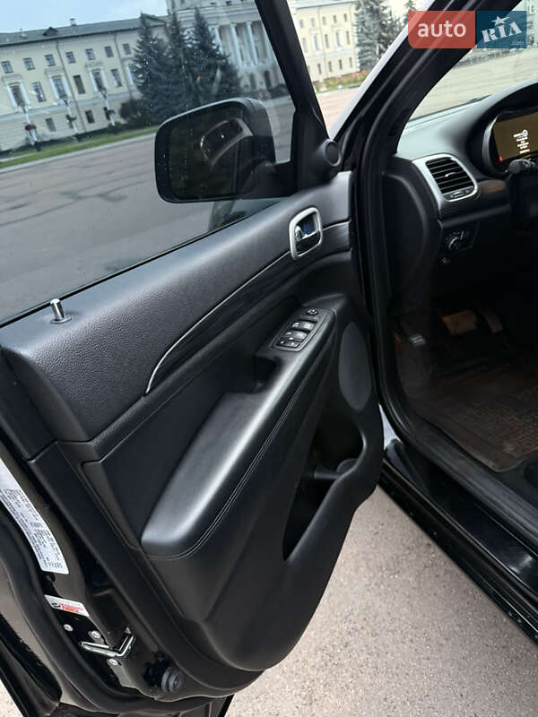 Внедорожник / Кроссовер Jeep Grand Cherokee 2022 в Хмельницком