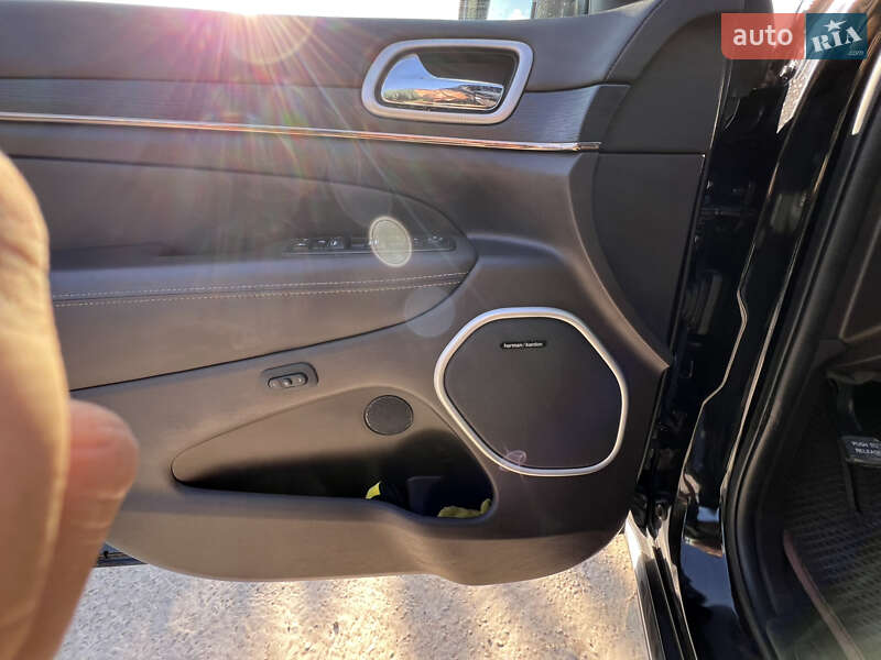 Внедорожник / Кроссовер Jeep Grand Cherokee 2017 в Кривом Роге