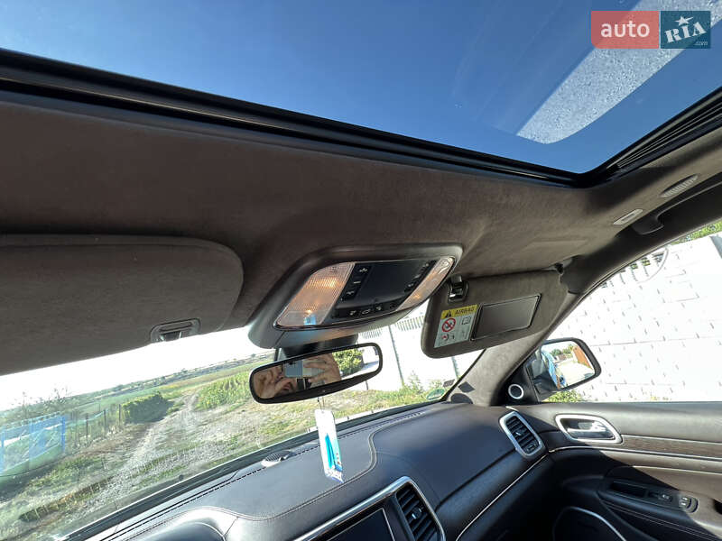 Внедорожник / Кроссовер Jeep Grand Cherokee 2017 в Кривом Роге