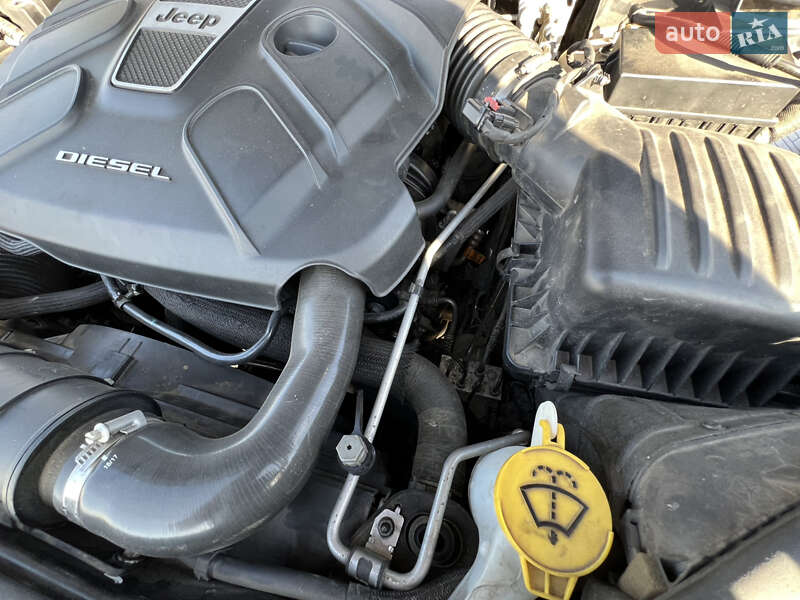 Внедорожник / Кроссовер Jeep Grand Cherokee 2017 в Кривом Роге