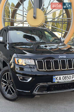 Позашляховик / Кросовер Jeep Grand Cherokee 2022 в Вишневому