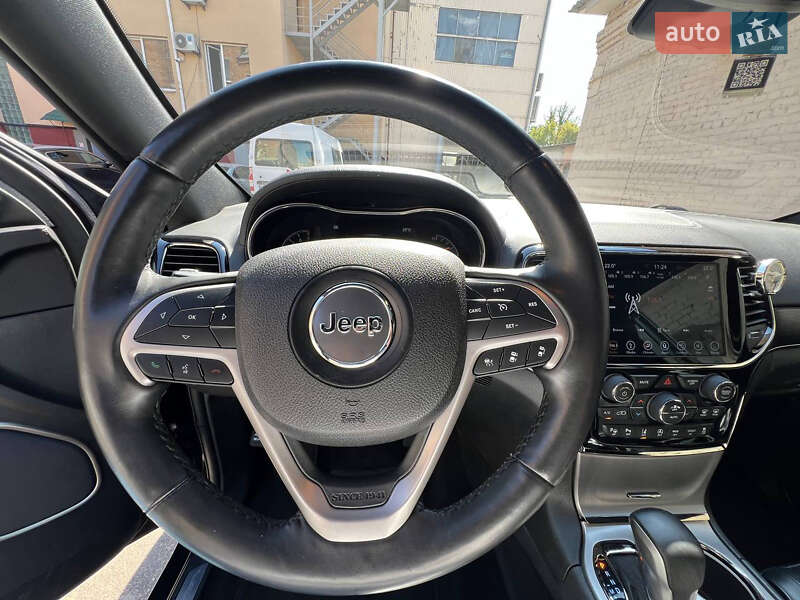 Внедорожник / Кроссовер Jeep Grand Cherokee 2018 в Киеве