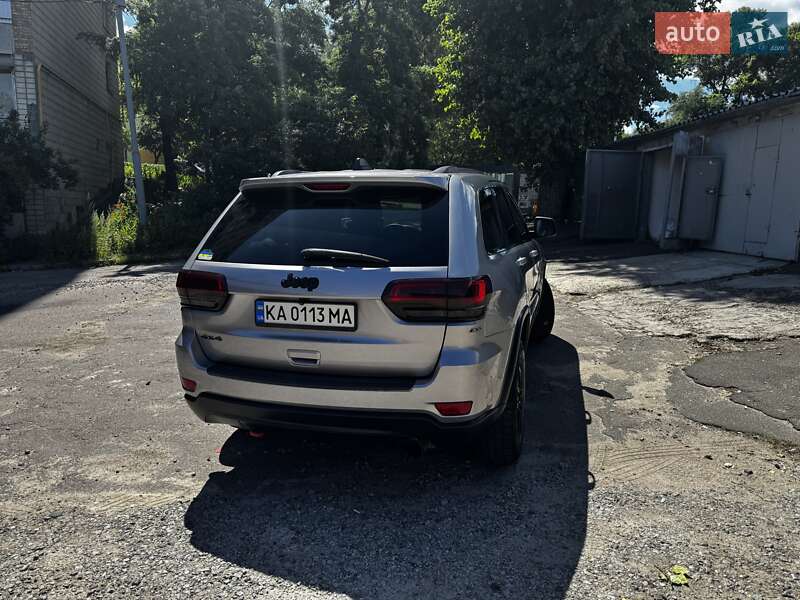 Внедорожник / Кроссовер Jeep Grand Cherokee 2015 в Киеве