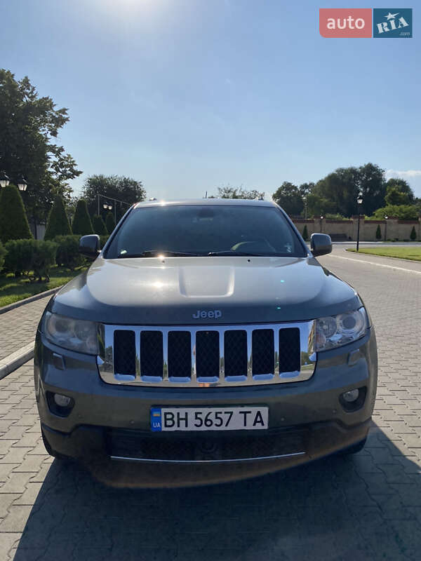 Внедорожник / Кроссовер Jeep Grand Cherokee 2011 в Измаиле