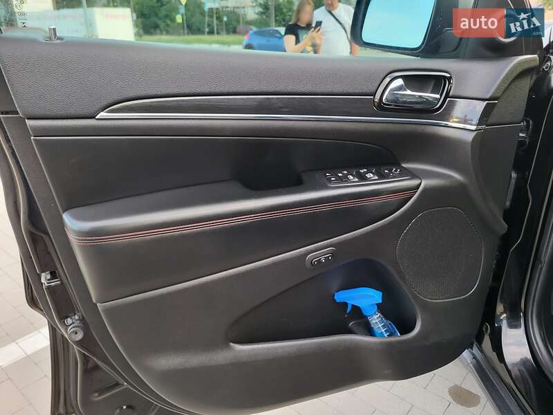 Внедорожник / Кроссовер Jeep Grand Cherokee 2020 в Киеве