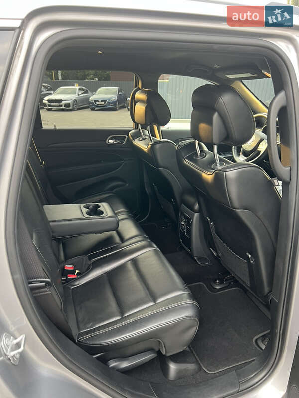 Внедорожник / Кроссовер Jeep Grand Cherokee 2019 в Киеве фото 16 Внедорожник / Кроссовер Jeep Grand Cherokee 2019 в Киеве