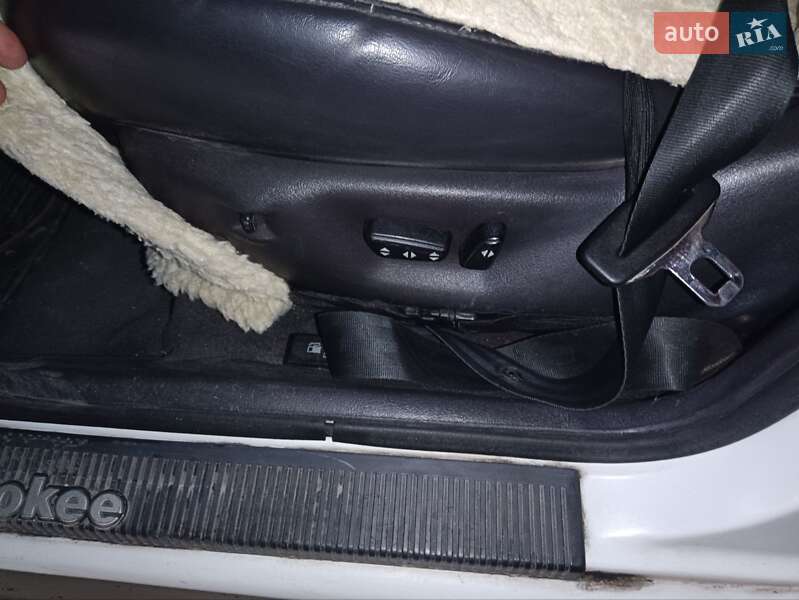 Внедорожник / Кроссовер Jeep Grand Cherokee 1994 в Одессе фото 18 Внедорожник / Кроссовер Jeep Grand Cherokee 1994 в Одессе