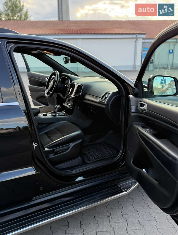 Внедорожник / Кроссовер Jeep Grand Cherokee 2020 в Тернополе
