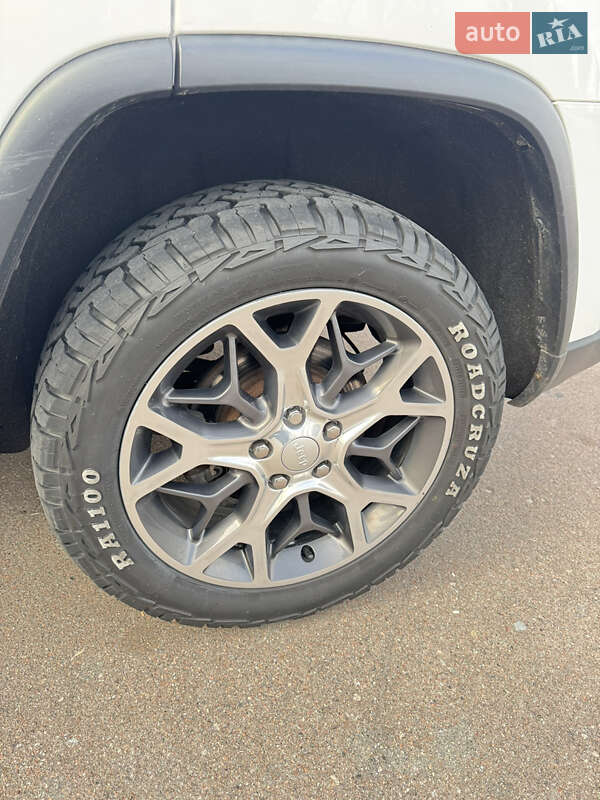 Позашляховик / Кросовер Jeep Grand Cherokee 2019 в Києві