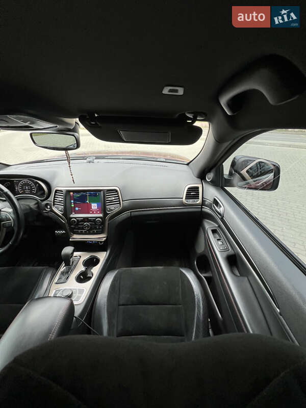 Внедорожник / Кроссовер Jeep Grand Cherokee 2017 в Львове