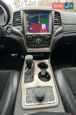 Внедорожник / Кроссовер Jeep Grand Cherokee 2017 в Львове