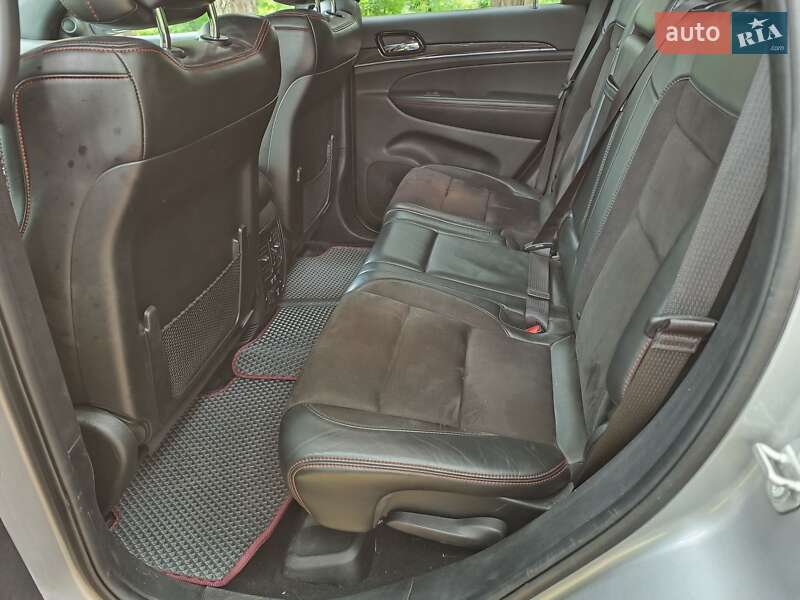 Внедорожник / Кроссовер Jeep Grand Cherokee 2020 в Черкассах