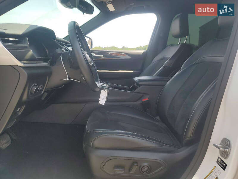 Внедорожник / Кроссовер Jeep Grand Cherokee 2022 в Киеве