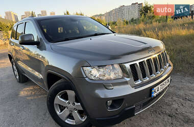 Позашляховик / Кросовер Jeep Grand Cherokee 2011 в 