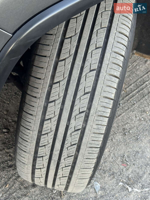 Внедорожник / Кроссовер Jeep Grand Cherokee 2011 в Киеве