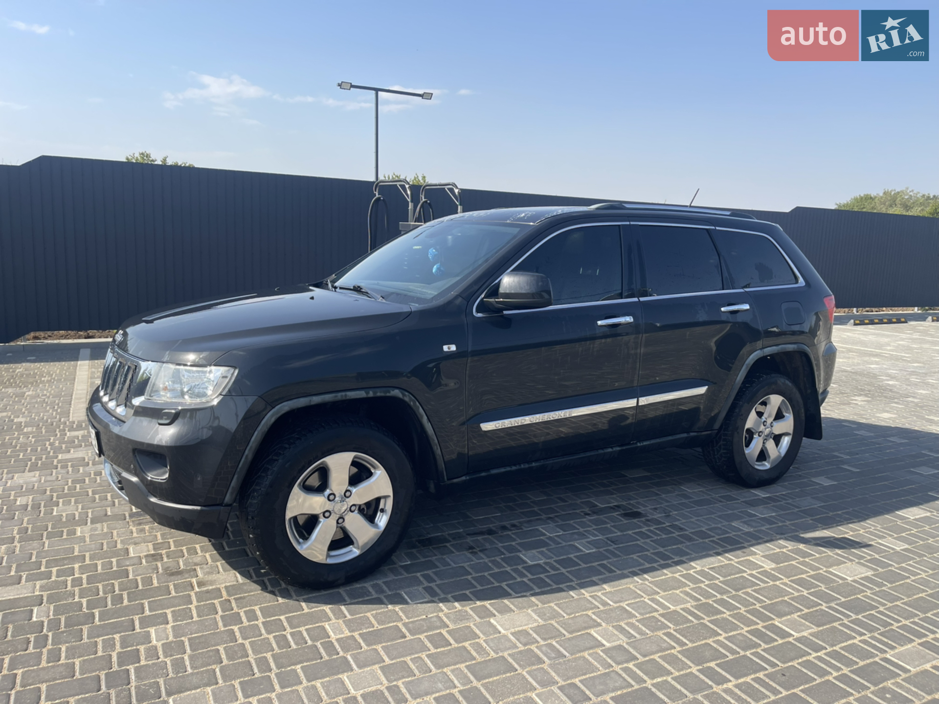 2011 Jeep Grand Cherokee - мініатюра 2
