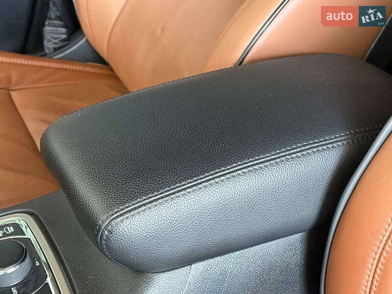 Внедорожник / Кроссовер Jeep Grand Cherokee 2011 в Одессе