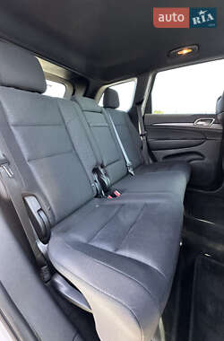Внедорожник / Кроссовер Jeep Grand Cherokee 2015 в 