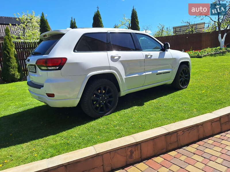 Внедорожник / Кроссовер Jeep Grand Cherokee 2018 в Киеве