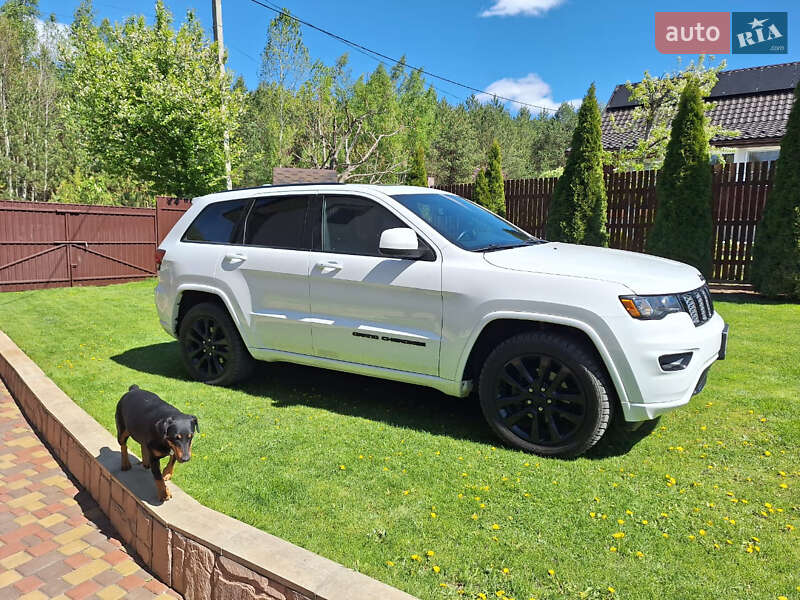 Внедорожник / Кроссовер Jeep Grand Cherokee 2018 в Киеве