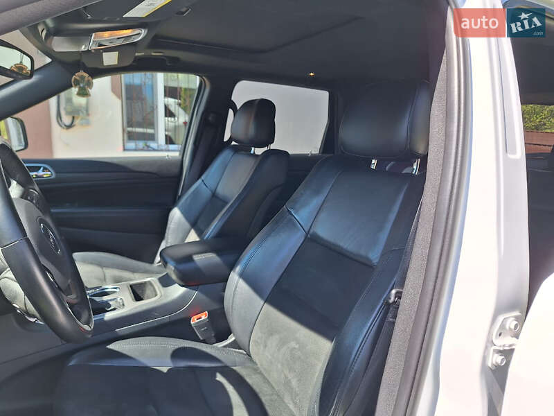 Внедорожник / Кроссовер Jeep Grand Cherokee 2018 в Киеве